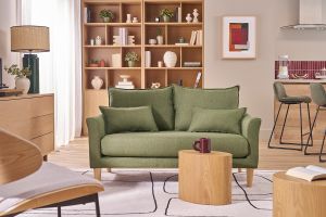 Canapé scandinave 2 places en tissu vert kaki et bois clair KATE