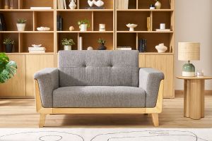 Divano scandinavo 2 posti grigio chiaro e base legno FJORD
