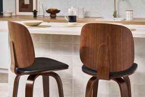 Design-Barhocker drehbar schwarz und dunkles Holz H66 cm (2er-Set) BECK