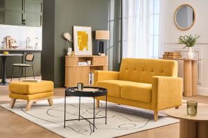 Canapé scandinave 2 places en tissu effet velours jaune moutarde et bois clair MOON
