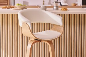 Sgabello da bar design girevole bianco e legno chiaro H67 cm OKTAV
