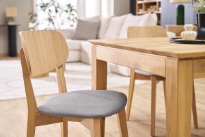 Chaises vintage en bois clair chêne et tissu gris clair (lot de 2) LUCIA