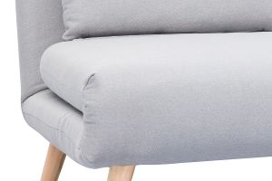 Banquette convertible 2 places en tissu gris clair et bois clair AMIKO