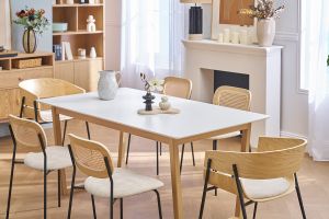 Table à manger extensible rectangulaire rallonges intégrées finition blanc et bois clair chêne massif L160-240 cm LAHO