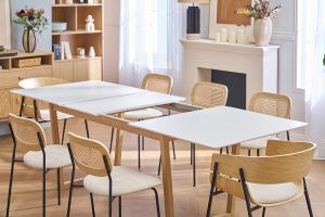 Table à manger extensible rectangulaire rallonges intégrées finition blanc et bois clair chêne massif L160-240 cm LAHO
