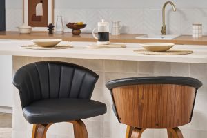 Tabouret de bar design pivotant noir et bois foncé H65cm ALBIN