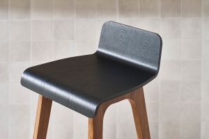 Chaise de bar scandinave noir et bois foncé H65 cm BALTIK