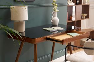 Bureau connecté multimédia avec tiroir en verre noir et bois foncé noyer L120 cm CLEVER