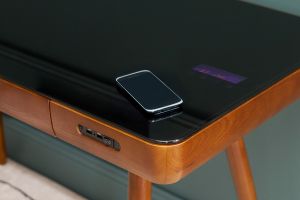 Bureau connecté multimédia avec tiroir en verre noir et bois foncé noyer L120 cm CLEVER