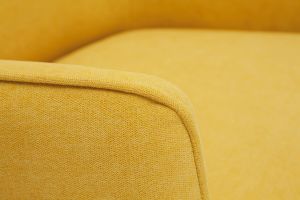 Fauteuil design en tissu effet velours jaune moutarde et métal noir LAURENS