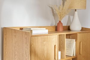Buffet scandinave en bois clair 2 portes L122 cm HALLEN