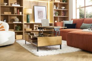 Table basse relevable rectangulaire bois clair et métal noir L110 cm WYNN