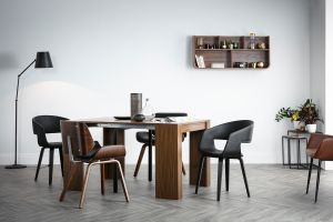 Chaise design noir et bois foncé RUBBENS