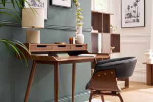 Chaise design noir et bois foncé noyer OKTAV