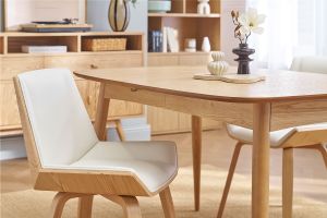 Chaise design blanc et bois clair MELKIOR