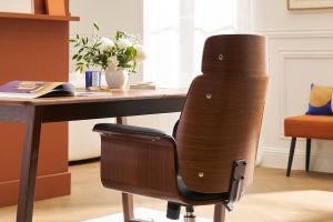 Fauteuil de bureau à roulettes design noir, bois foncé noyer et acier chromé ELON