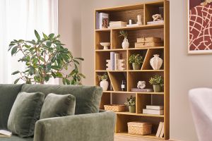 Bibliothèque design en bois clair L120 cm AZTEQUE