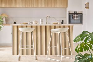 Tabourets de bar design blancs H75 cm  (lot de 2) PEBBLE