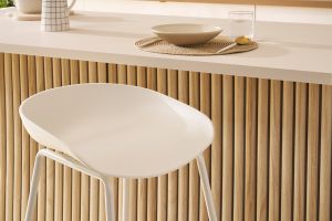 Tabourets de bar design blancs H75 cm  (lot de 2) PEBBLE