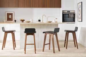Chaise de bar scandinave noir et bois foncé H65 cm BALTIK