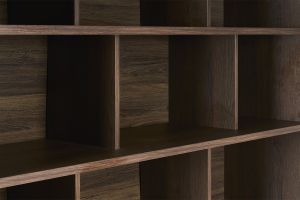 Bibliothèque scandinave finition bois foncé noyer L140 cm EPURE