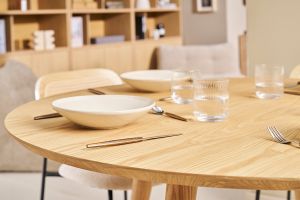Table à manger ronde frêne D120 cm LIVIA