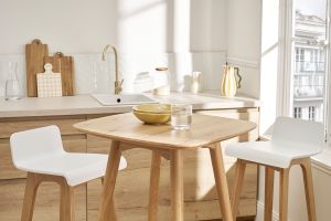 Table haute carrée frêne scandinave L60 cm BALTIK