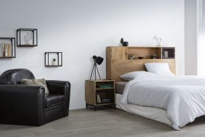 Table de chevet avec rangements industriel bois manguier massif et métal perforé RACK