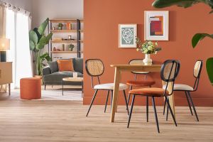 Tavolo da pranzo allungabile scandinavo quadrato in legno chiaro L90-130 LEENA