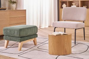 Pouf repose-pieds scandinave en tissu chenille terre brûlée et bois clair OSLO