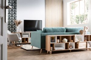 Rocking chair scandinave en tissu bleu canard, métal noir et bois clair ALEYNA