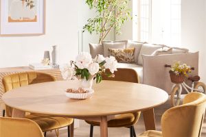 Table à manger ronde extensible finition chêne L120-150 cm LEENA