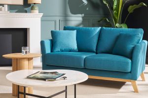 Canapé scandinave déhoussable 2 places en tissu bleu canard et bois clair OSLO