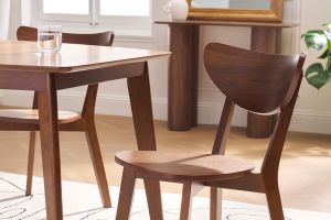 Chaises scandinaves en bois foncé noyer (lot de 2) LEENA