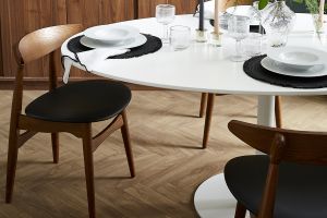 Chaises vintage en bois foncé et noir (lot de 2) WALFORD