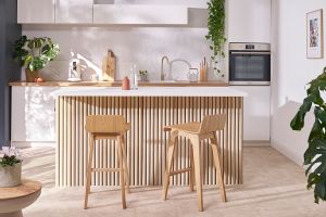 Chaise de bar scandinave bois naturel H65 cm BALTIK