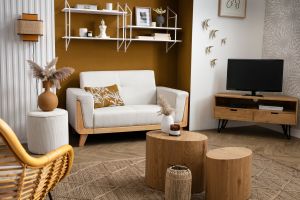 Canapé scandinave 2 places en tissu effet velours blanc cassé et bois clair FJORD