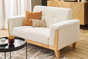 Canapé scandinave 2 places en tissu effet velours blanc cassé et bois clair FJORD