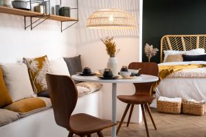 Chaises vintage bois foncé noyer (lot de 2) NORDECO