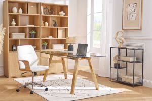 Chaise de bureau à roulettes design en tissu effet velours texturé gris, bois clair et acier chromé RUFIN