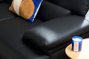 Canapé cuir noir et acier chromé avec têtières ajustables 2 places EWING