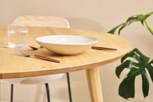Table à manger ronde en bois clair chêne massif D90 cm OKSANA