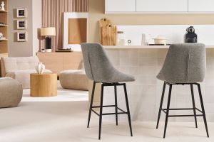 Tabourets de bar pivotants 360° en tissu effet velours texturé gris et métal H66 cm (lot de 2) ALESS