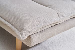 Canapé convertible 3 places en tissu chenille beige et bois clair BINGO