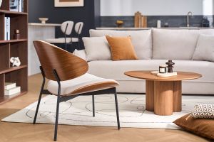 Fauteuil en tissu effet velours texturé beige, bois foncé et métal noir FABULO