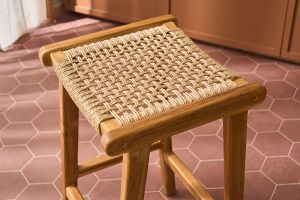 Tabourets de bar ethniques extérieur en bois teck massif et cannage rotin H66 cm (lot de 2) GAWA