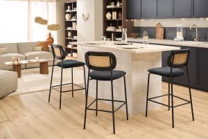 Tabourets design en velours noir, métal noir et cannage rotin (lot de 2) MIRANDA