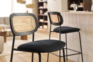 Tabourets design en velours noir, métal noir et cannage rotin (lot de 2) MIRANDA