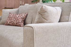 Canapé design 3 places en tissu effet velours texturé beige PEPPER