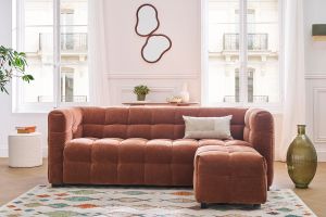Pouf repose-pieds design en tissu effet velours terre brûlée CORTO